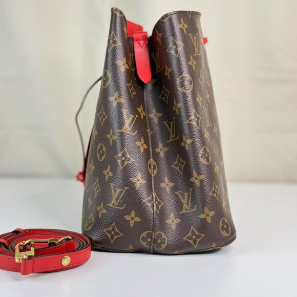 Louis Vuitton NeoNoe Shoulder Bag Monogram Canvas - Picture 3 of 9
